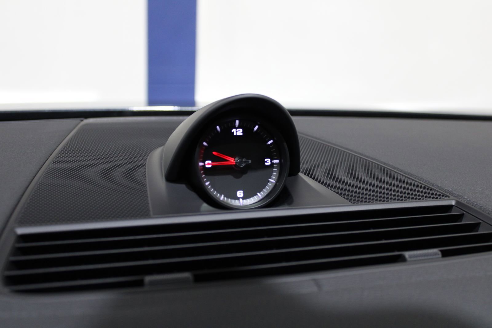 Used 2023 Porsche Panamera Platinum Edition image 42