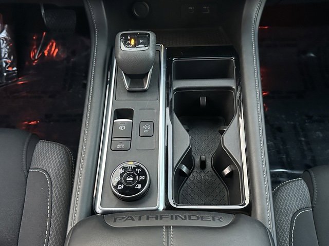 Certified 2023 Nissan Pathfinder SV w/ Black Appearance Package image 30