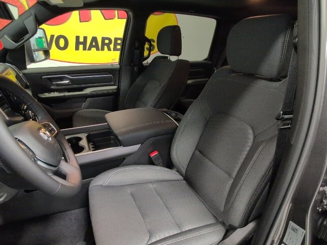 New 2026 RAM 1500 4x4 Crew Cab image 16