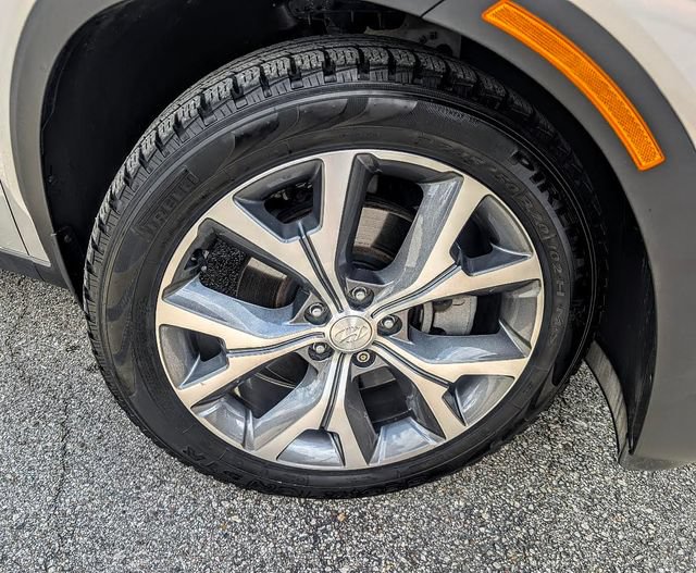 Used 2022 Hyundai Palisade SEL w/ Premium Package FWD image 4