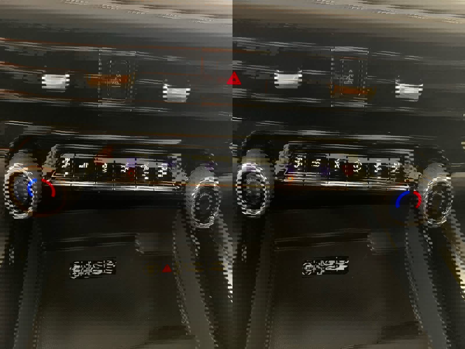 New 2026 Chevrolet Suburban High Country w/ LPO, Illumination Package image 31