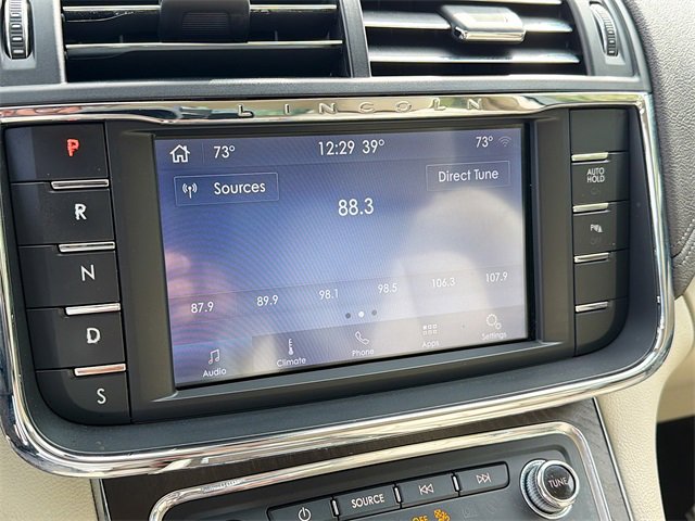 Used 2020 Lincoln Continental AWD image 28