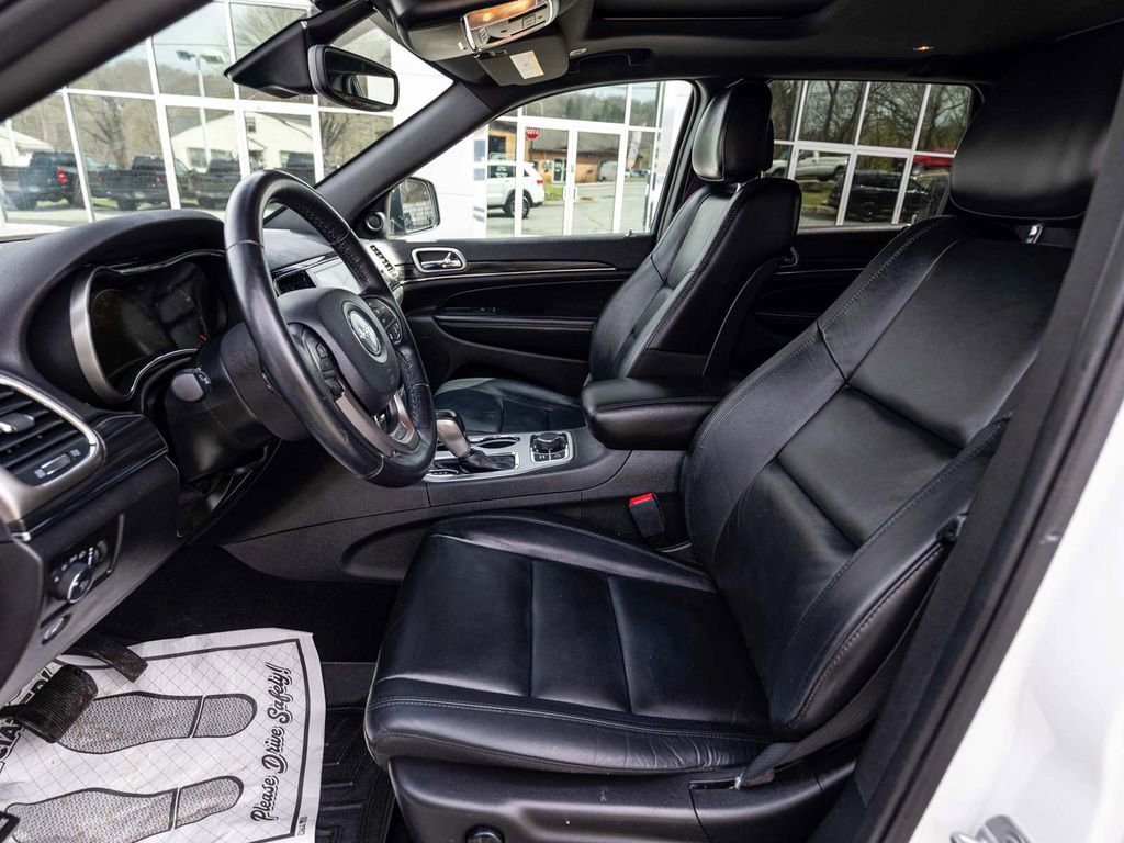 Used 2019 Jeep Grand Cherokee Limited AWD/4WD image 26