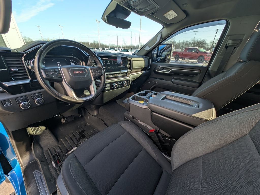 Used 2023 GMC Sierra 1500 Elevation image 2