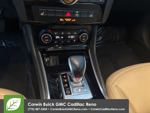 Used 2018 INFINITI QX30 Premium image 16