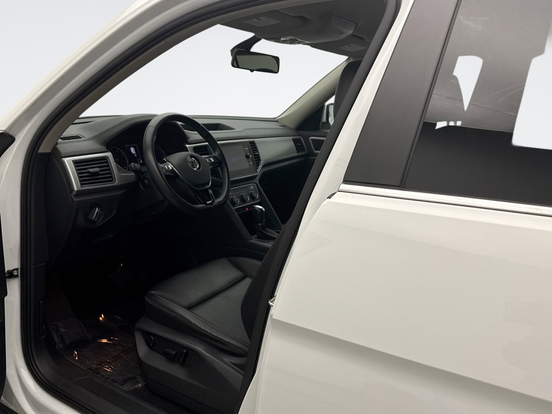 Used 2019 Volkswagen Atlas SE w/ Towing Package image 10