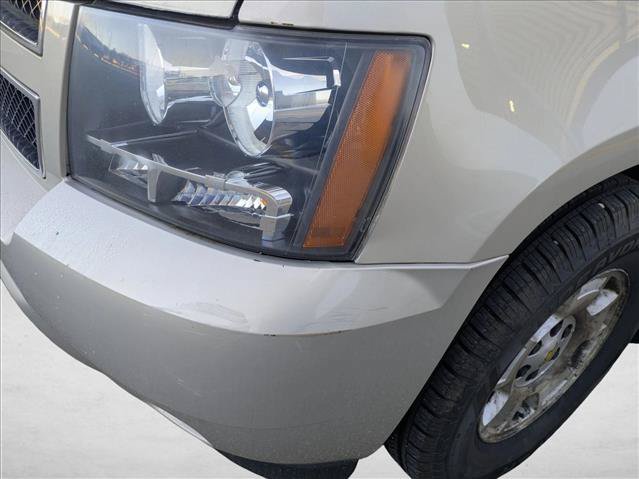 Used 2012 Chevrolet Suburban LT RWD image 9