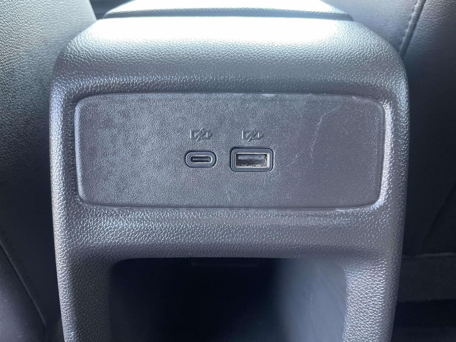 Used 2025 Chevrolet Trax LT w/ LT Convenience Package FWD image 11