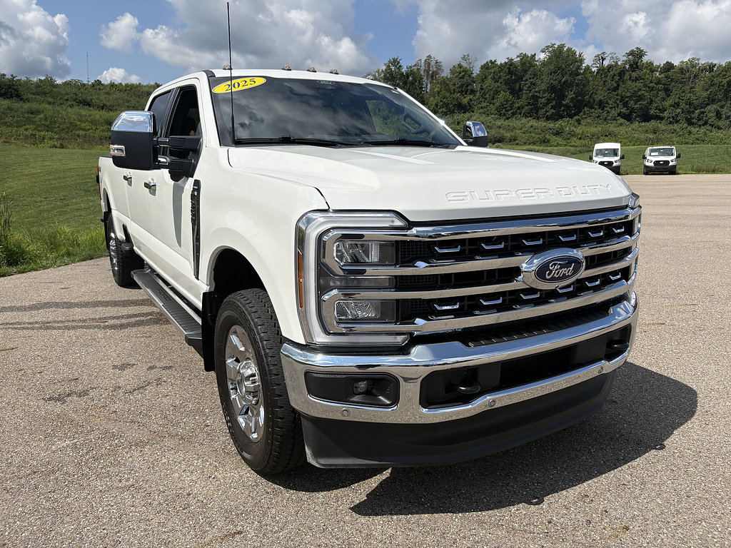Used 2026 Ford F350 Lariat w/ Lariat Premium Package AWD/4WD image 7