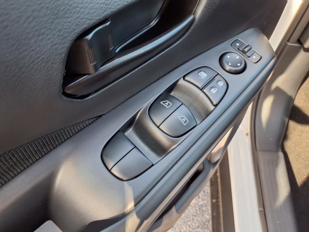 New 2025 Nissan Kicks Play S FWD image 16