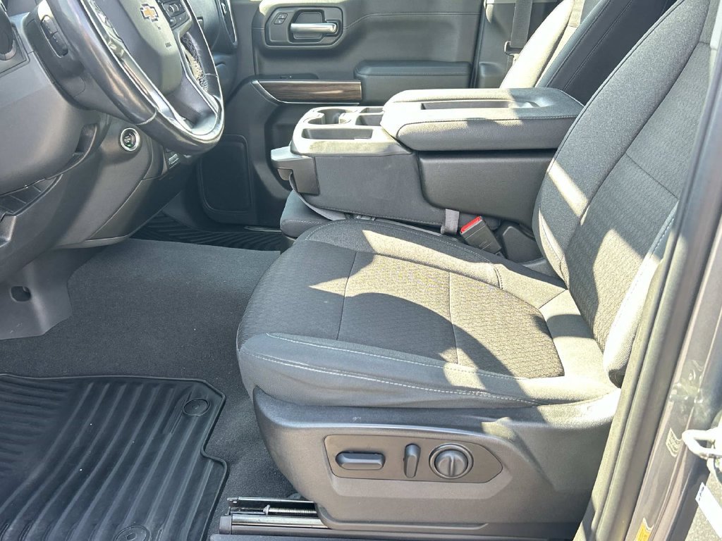 Used 2021 Chevrolet Silverado 1500 LT AWD/4WD image 16