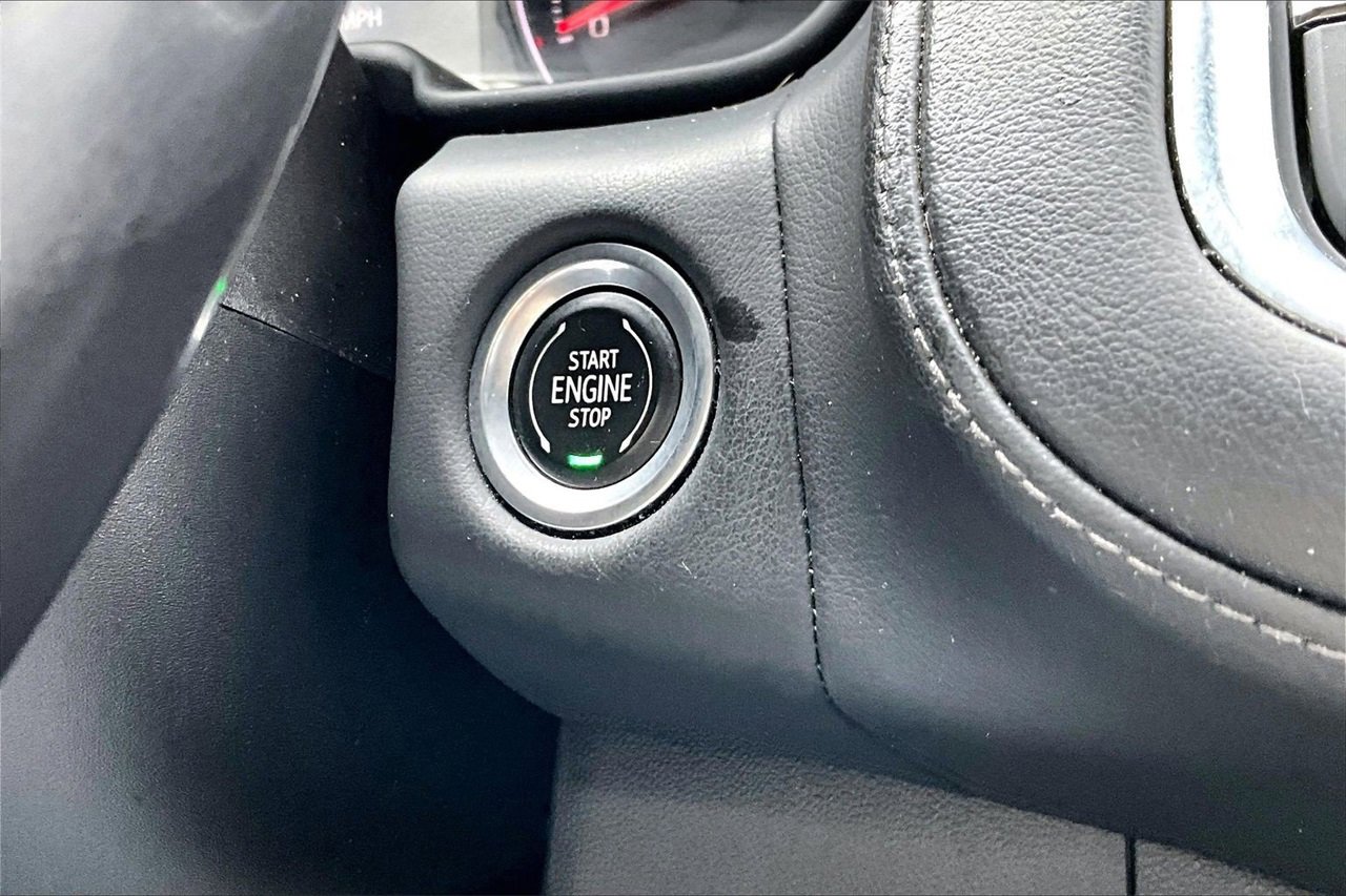 Used 2021 Chevrolet Tahoe Z71 w/ Luxury Package image 28