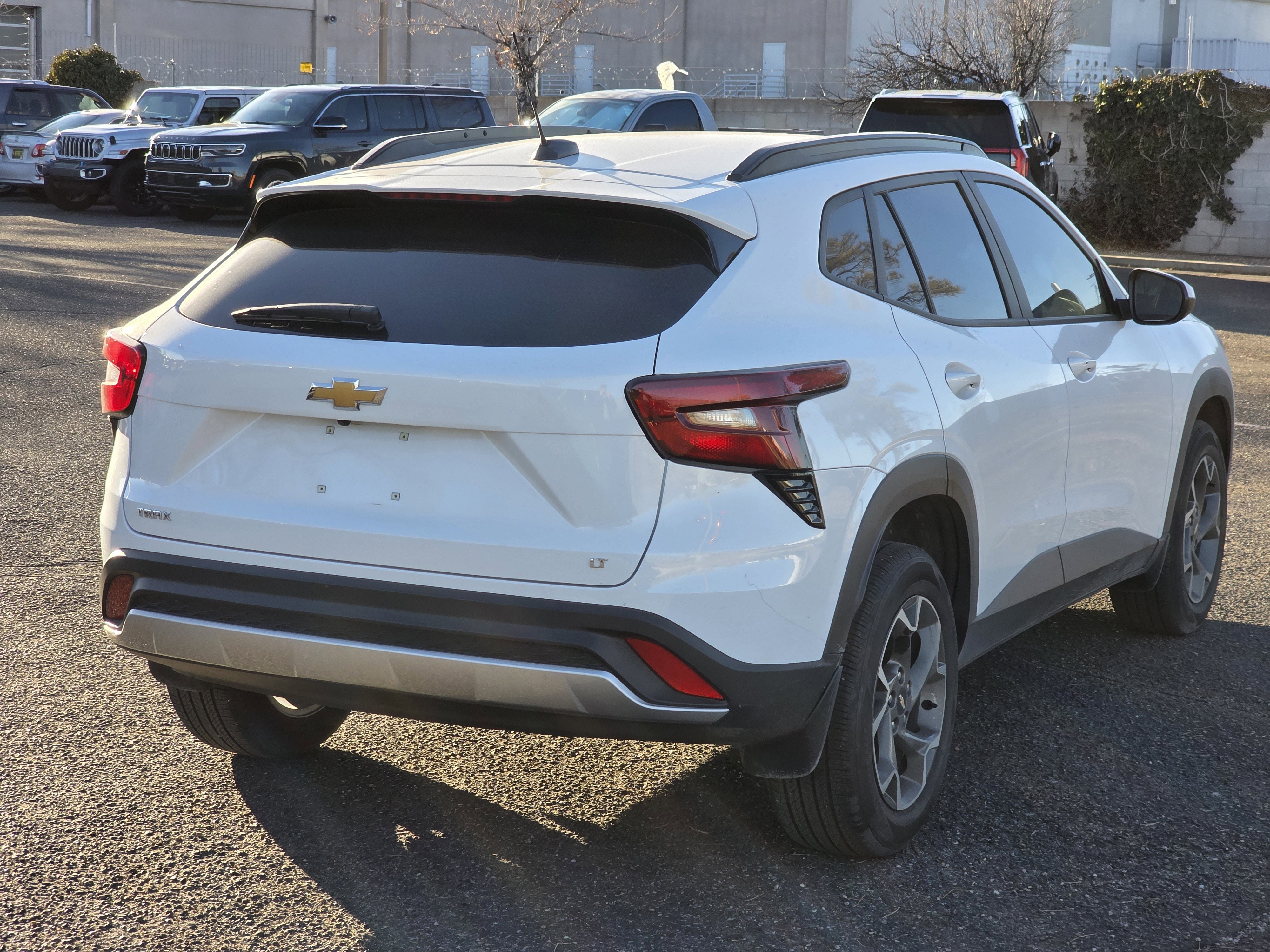 Used 2025 Chevrolet Trax LT w/ LT Convenience Package image 21