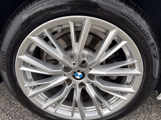 Used 2023 BMW 330i xDrive Sedan w/ Premium Package AWD/4WD image 9