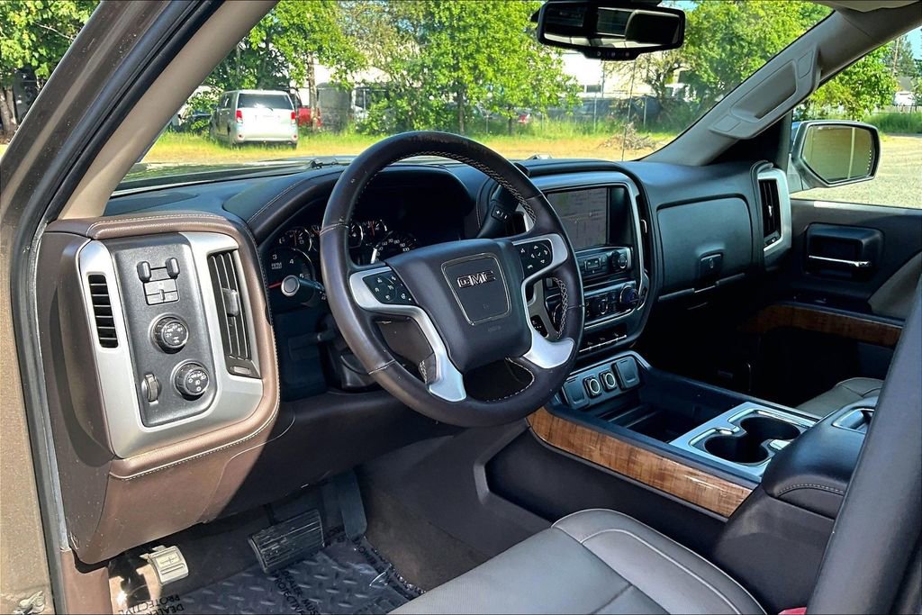 Used 2015 GMC Sierra 1500 SLT w/ Driver Alert Package AWD/4WD image 18