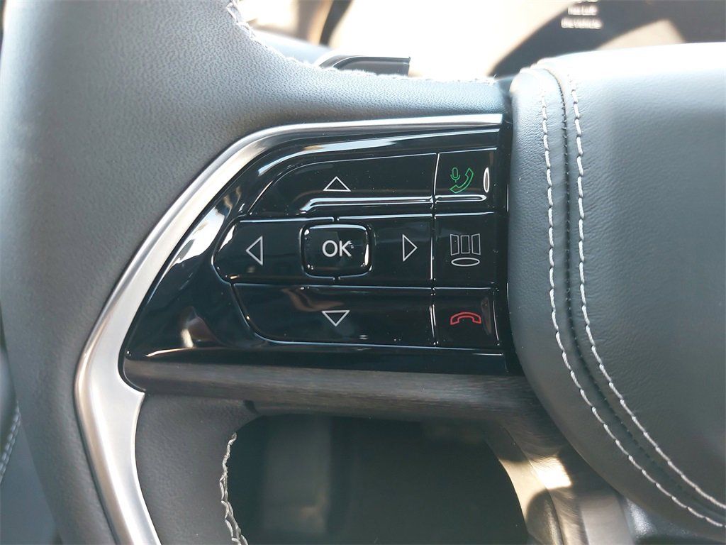 New 2024 Jeep Grand Cherokee Overland w/ Luxury Tech Group IV image 19