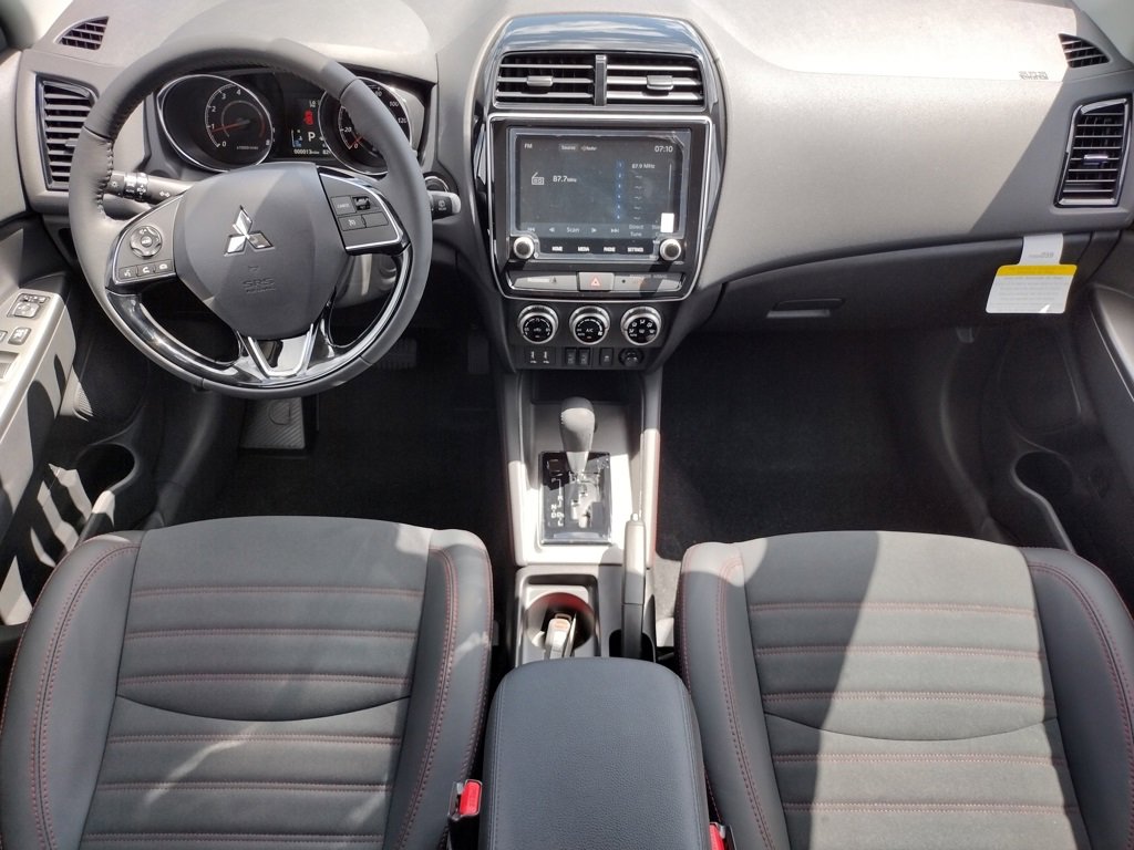 New 2025 Mitsubishi Outlander Sport SE image 6