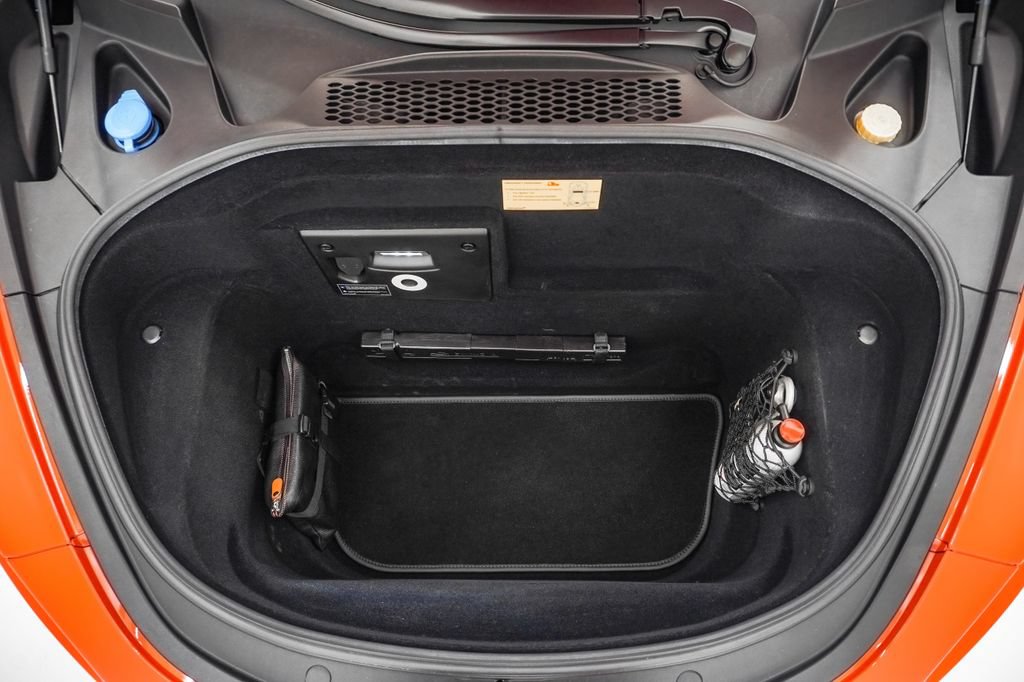 Used 2023 McLaren Artura RWD image 31