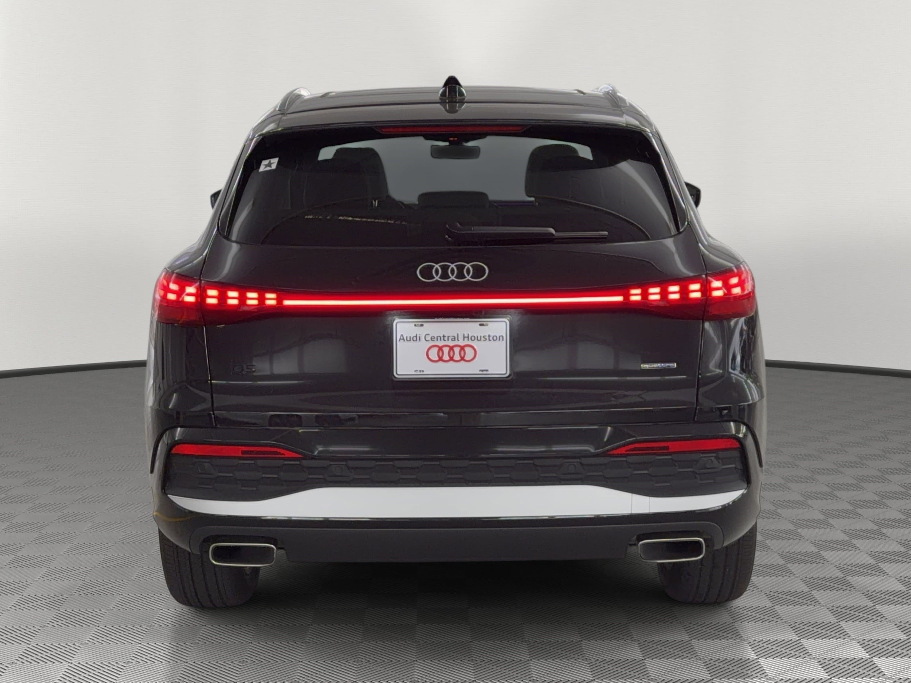 Used 2025 Audi Q5 Premium w/ Premium Plus AWD/4WD image 10