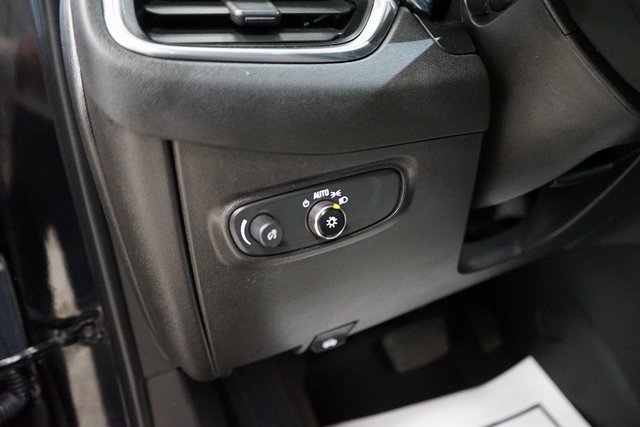 Used 2023 Chevrolet Equinox LS w/ Driver Confidence II Package image 27