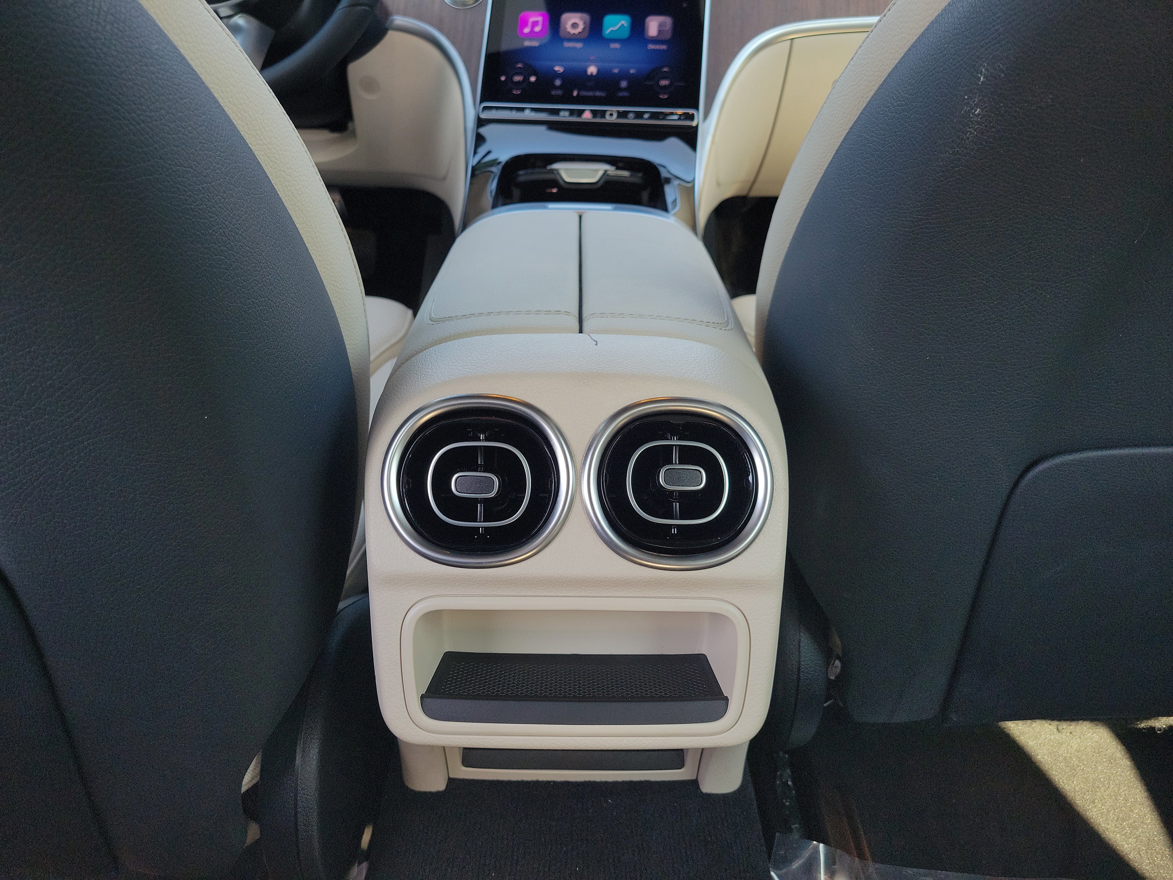 Certified 2025 Mercedes-Benz C 300 Sedan image 14