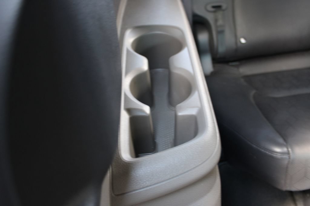 Used 2025 Kia Carnival FWD image 31
