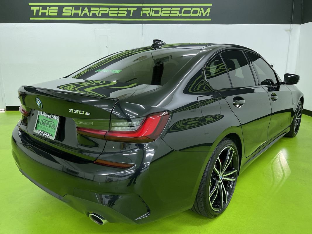 Used 2022 BMW 330e xDrive w/ M Sport Package image 9