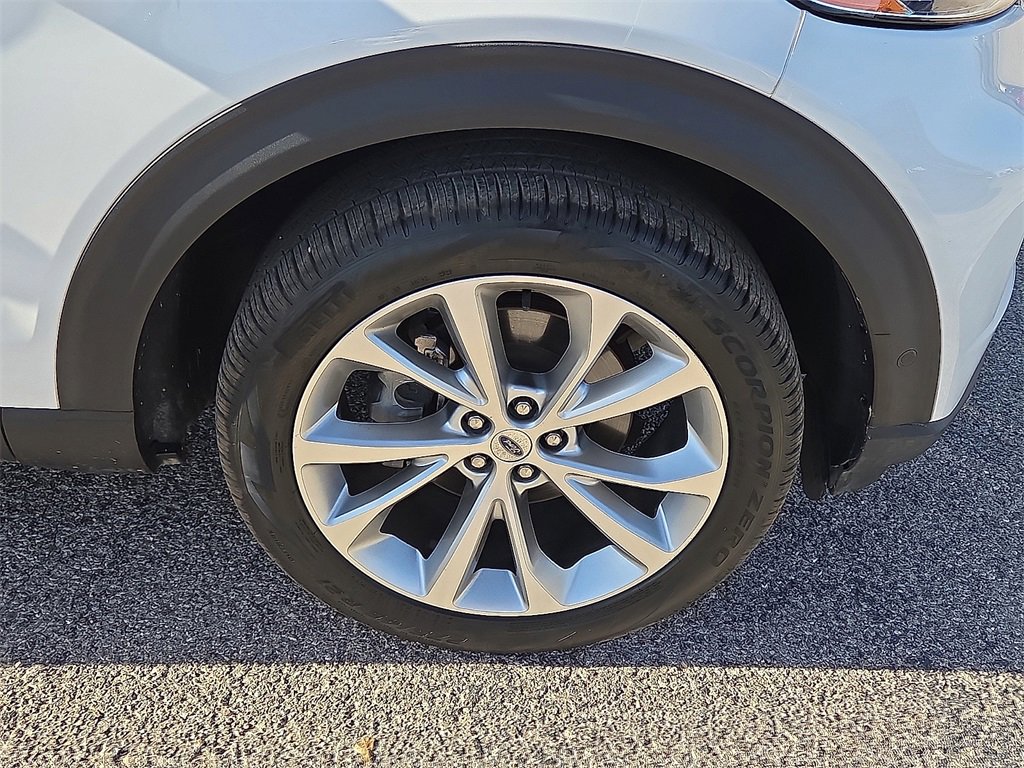 Used 2022 Ford Explorer Platinum w/ Equipment Group 601A image 7