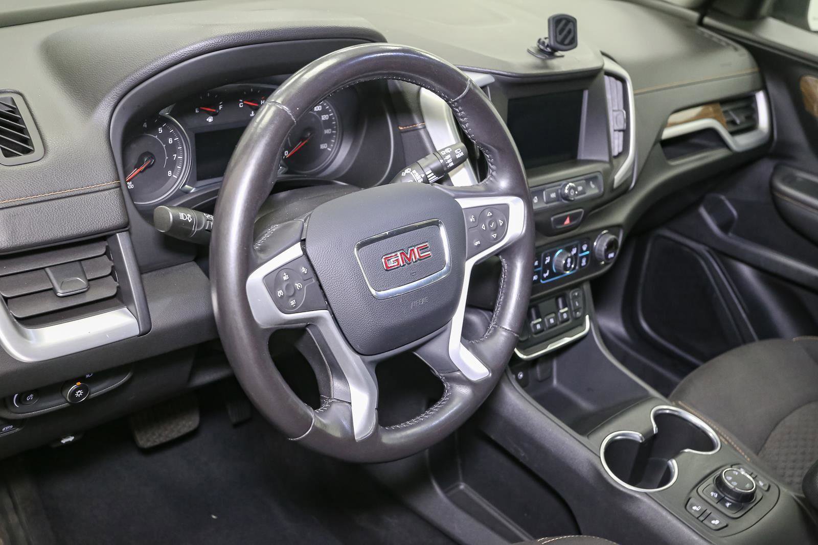 Used 2021 GMC Terrain SLE w/ Driver Convenience Package image 27