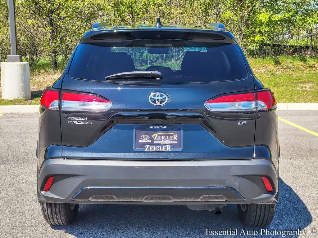 Used 2024 Toyota Corolla Cross LE FWD image 5