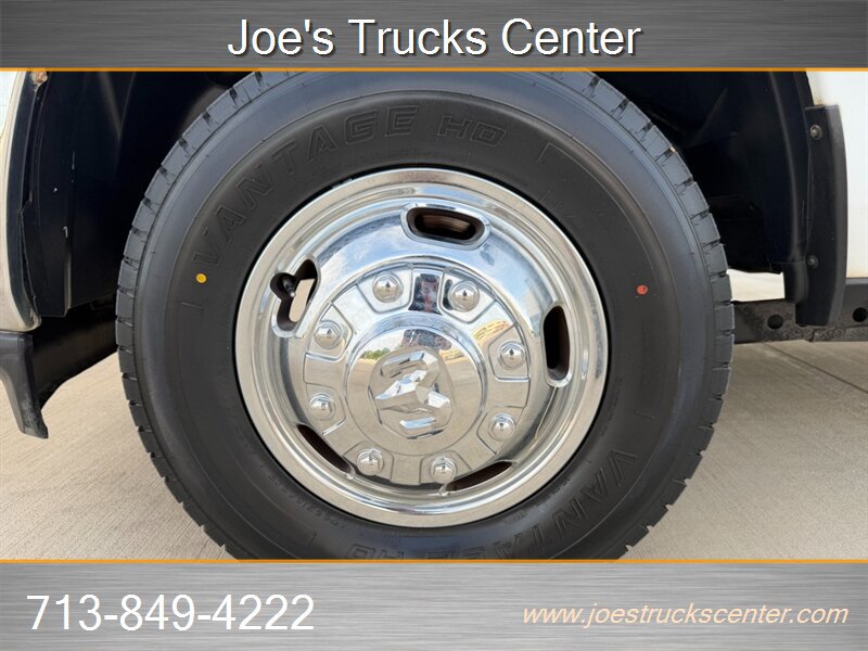 Used 2020 RAM 3500 Tradesman w/ Chrome Appearance Group RWD image 45