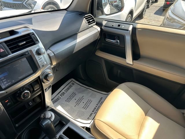 Used 2019 Toyota 4Runner SR5 Premium w/ Convenience Package AWD/4WD image 29
