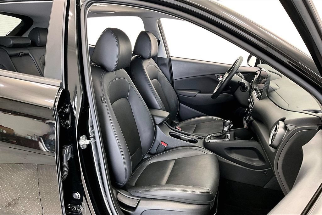 Certified 2022 Hyundai Kona Limited AWD/4WD image 7
