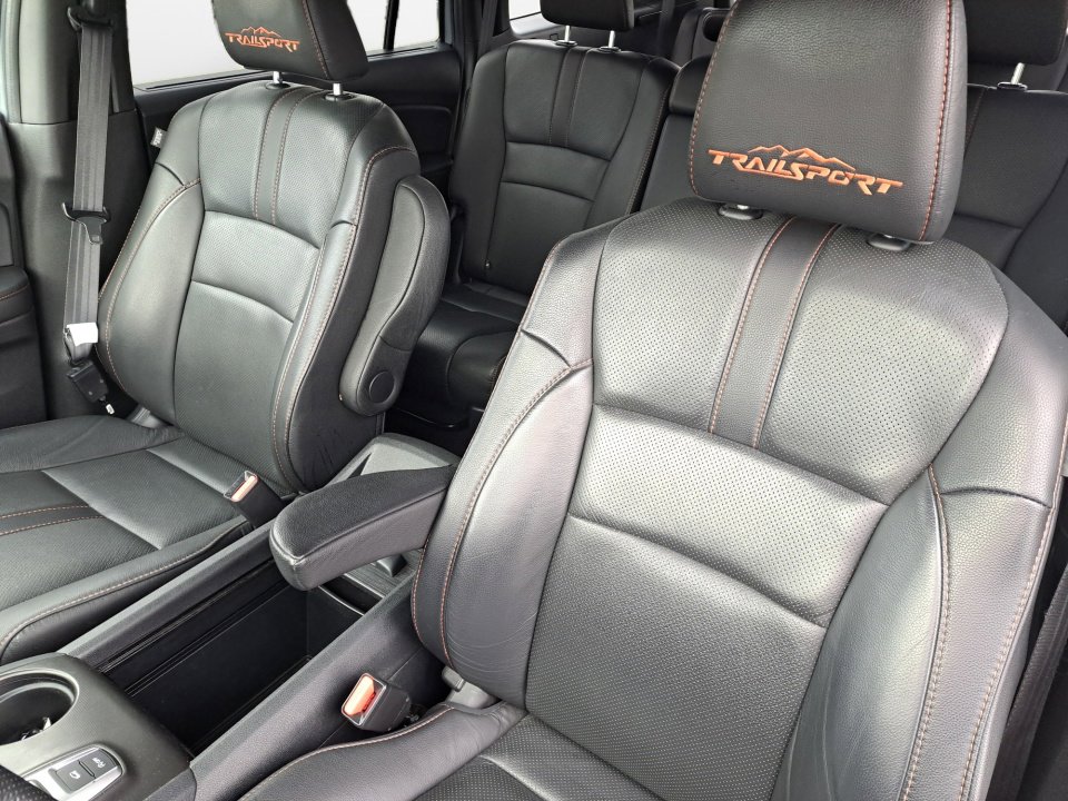 Used 2022 Honda Pilot TrailSport image 14