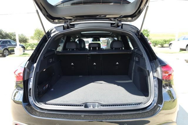 Used 2026 Mercedes-Benz GLC 300 image 31