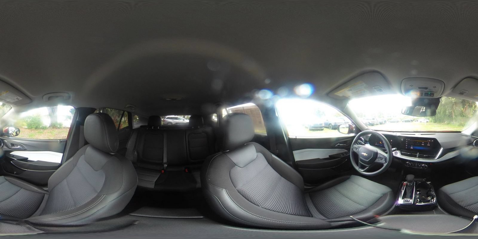 Used 2025 Chevrolet Trax LT FWD image 39