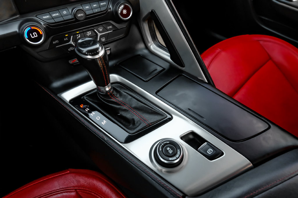 Used 2018 Chevrolet Corvette Z06 RWD image 16