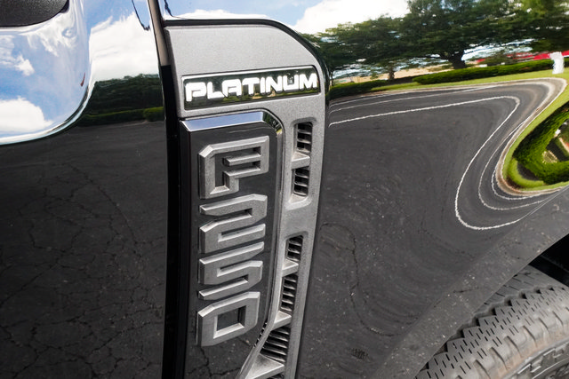 Used 2025 Ford F250 Platinum AWD/4WD image 44