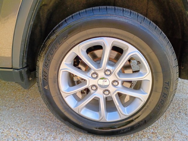 Used 2015 Jeep Grand Cherokee Laredo w/ Quick Order Package 23E RWD image 19