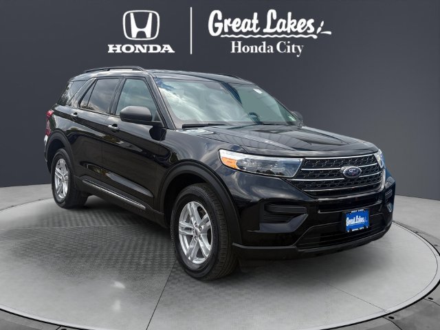 Used 2023 Ford Explorer XLT AWD/4WD image 1