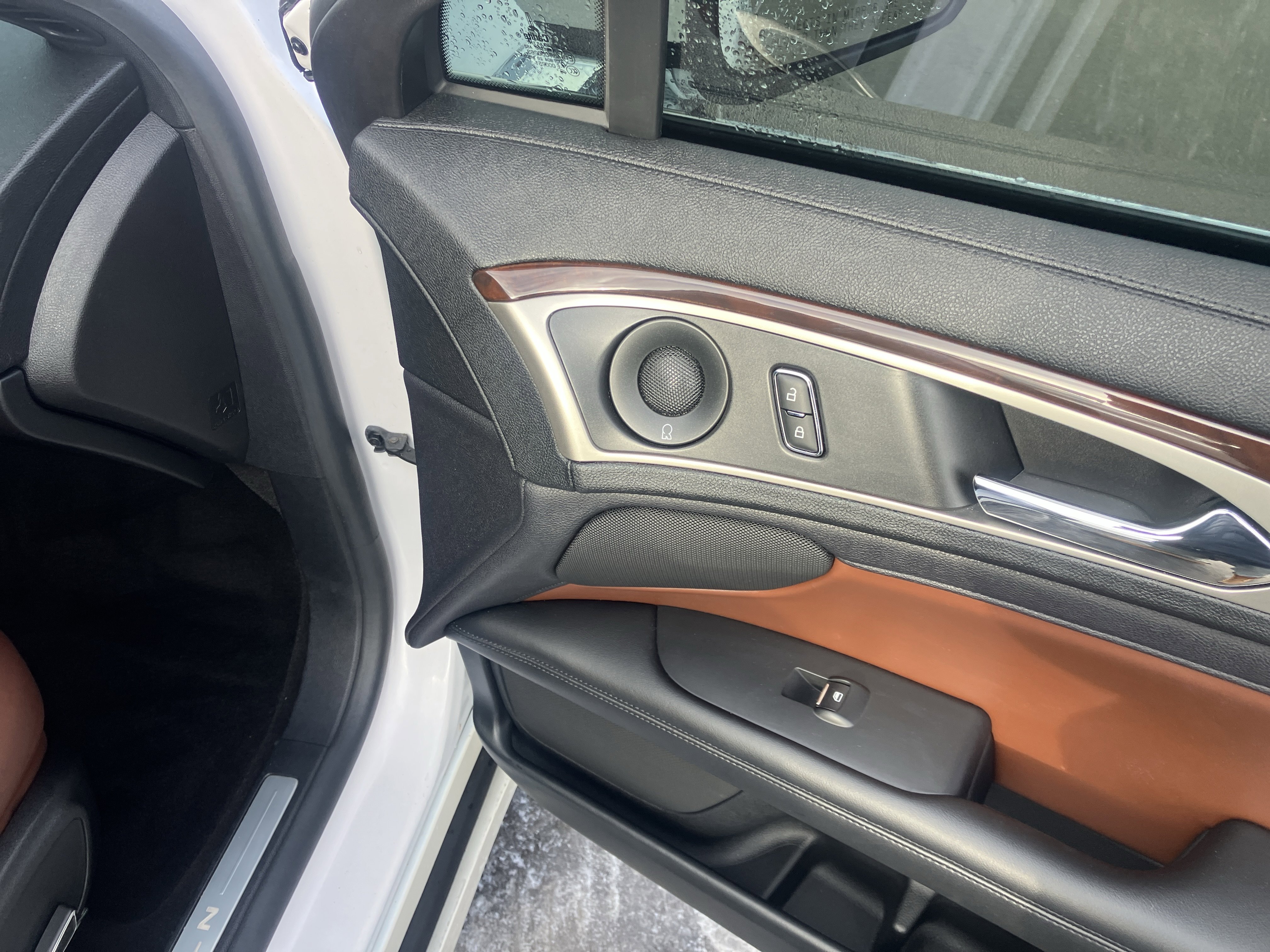 Used 2020 Lincoln MKZ Reserve image 10