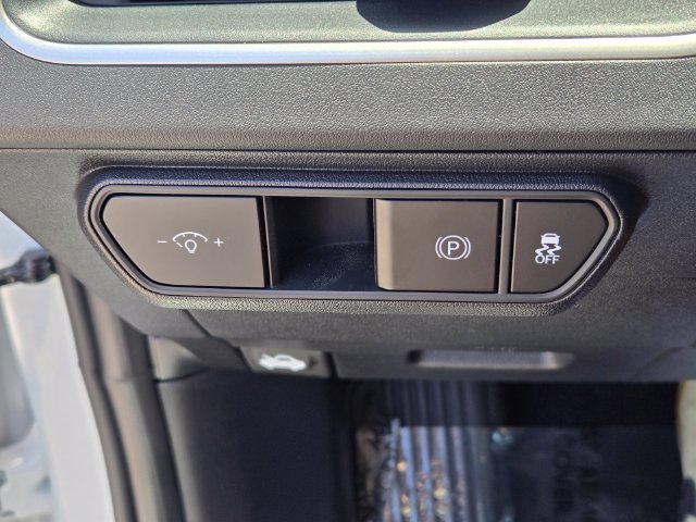 New 2026 Kia K4 FWD image 14
