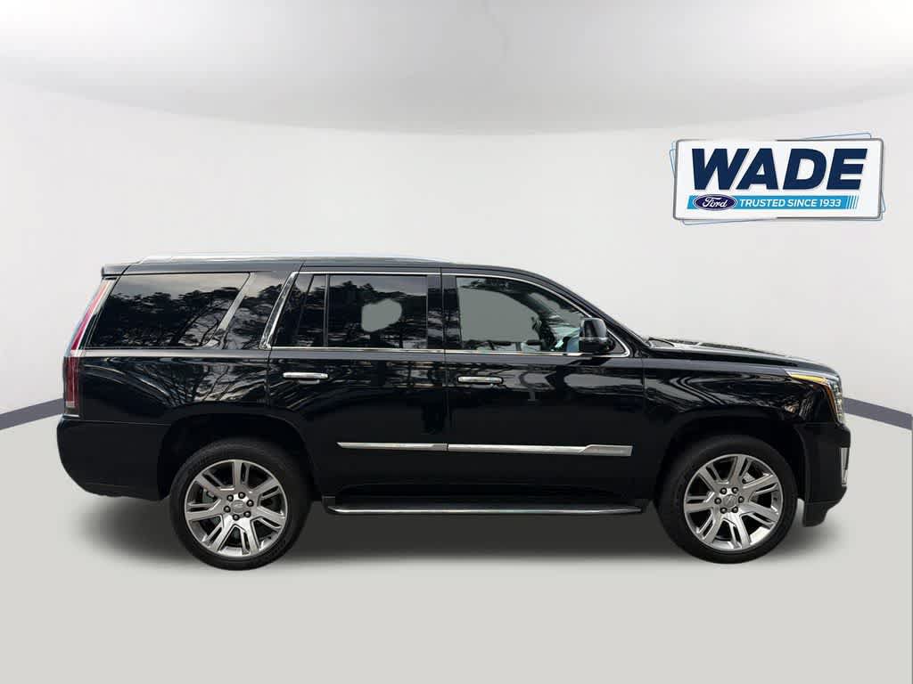 Used 2020 Cadillac Escalade Luxury AWD/4WD image 4