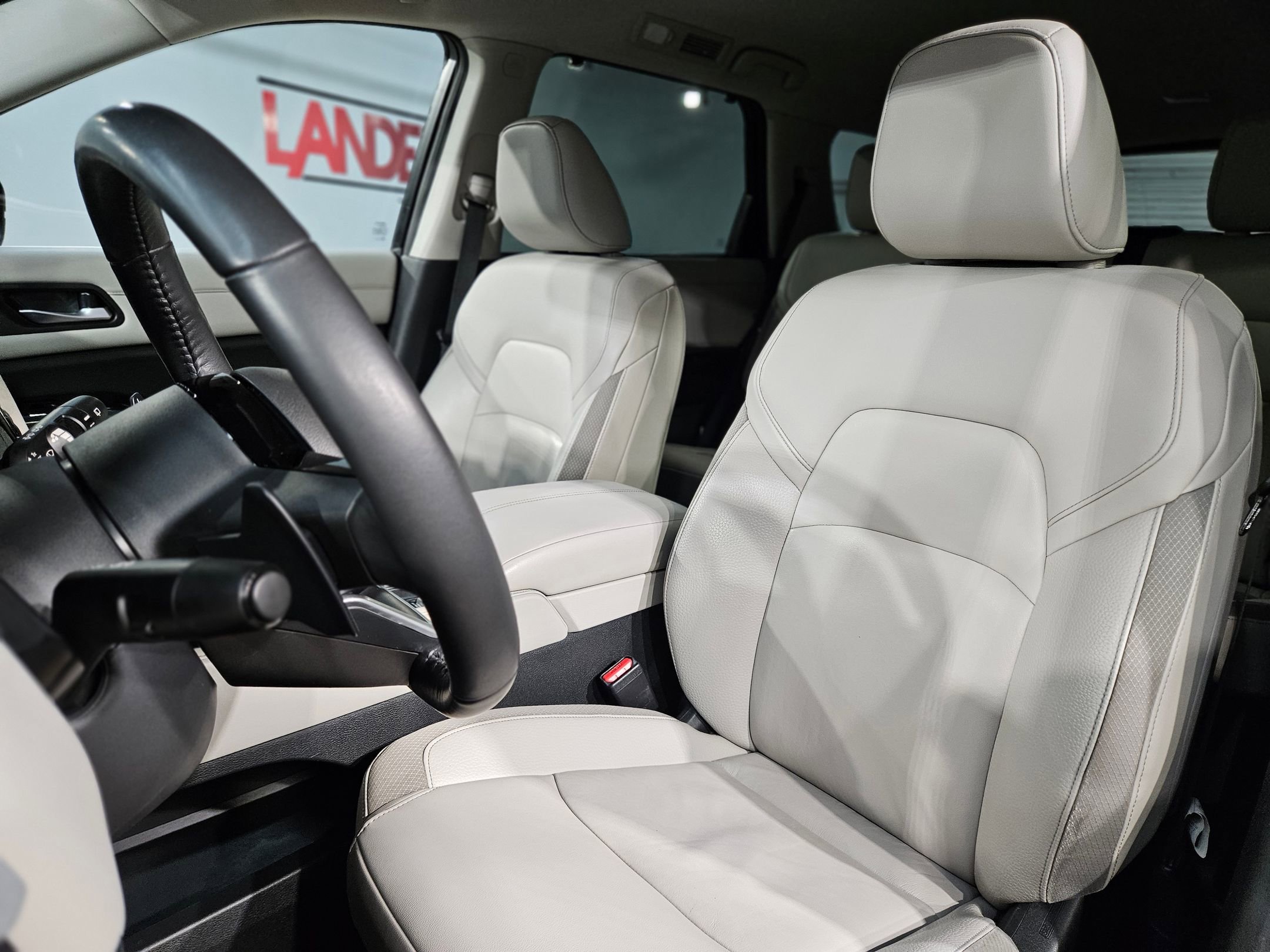 Used 2022 Nissan Pathfinder SL image 24