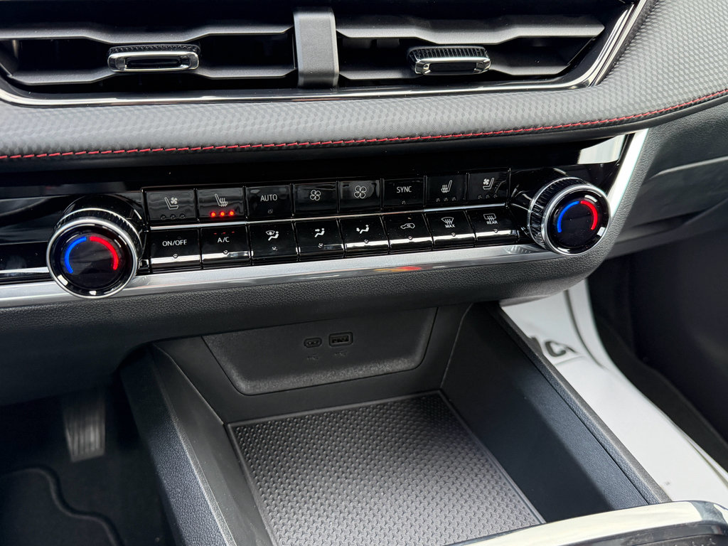 New 2026 Chevrolet Equinox RS w/ Convenience Package III FWD image 8