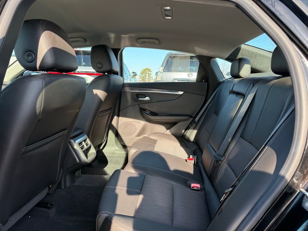 Used 2017 Chevrolet Impala LT image 14
