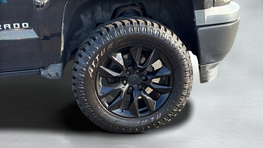 Used 2015 Chevrolet Silverado 1500 W/T w/ Black Out Edition AWD/4WD image 21