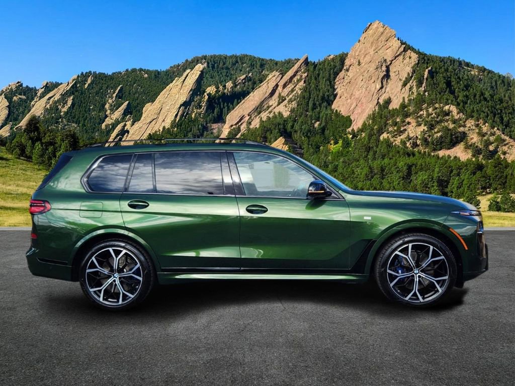 Certified 2025 BMW X7 M60i AWD/4WD image 4