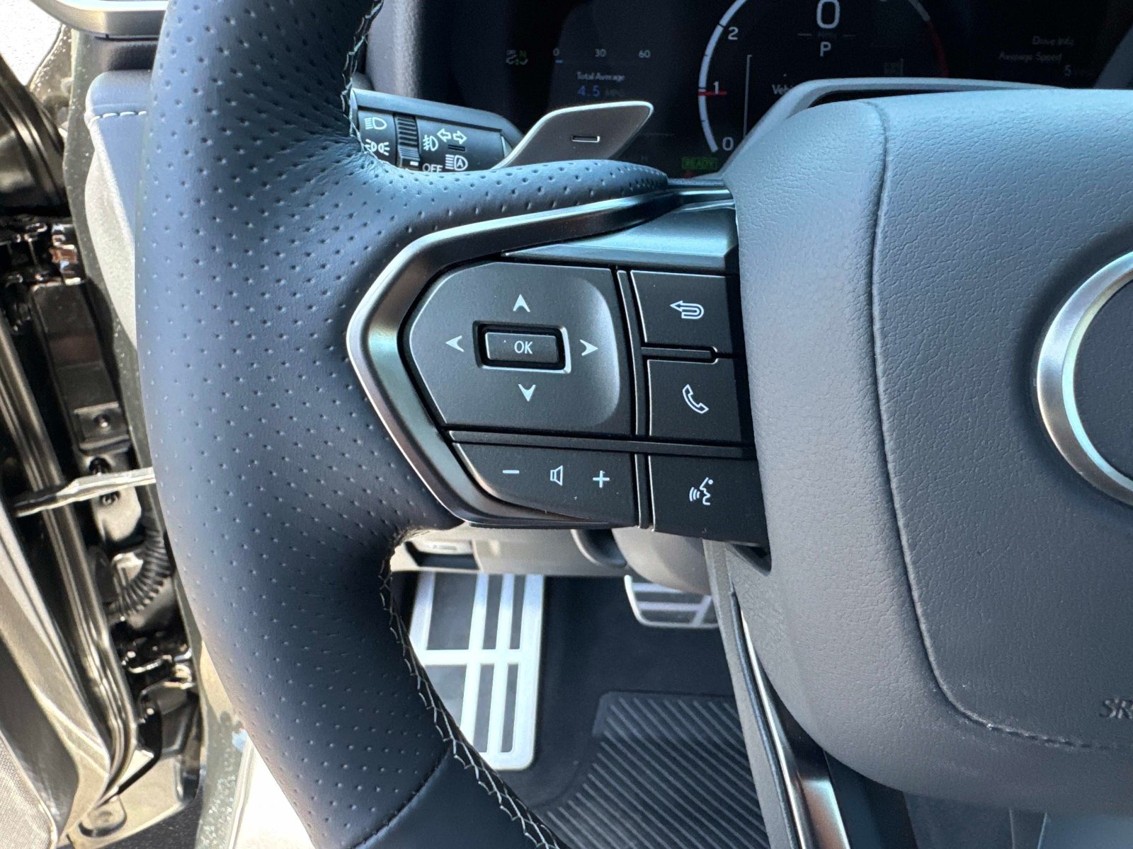 New 2026 Lexus LX 700h F Sport AWD/4WD image 32