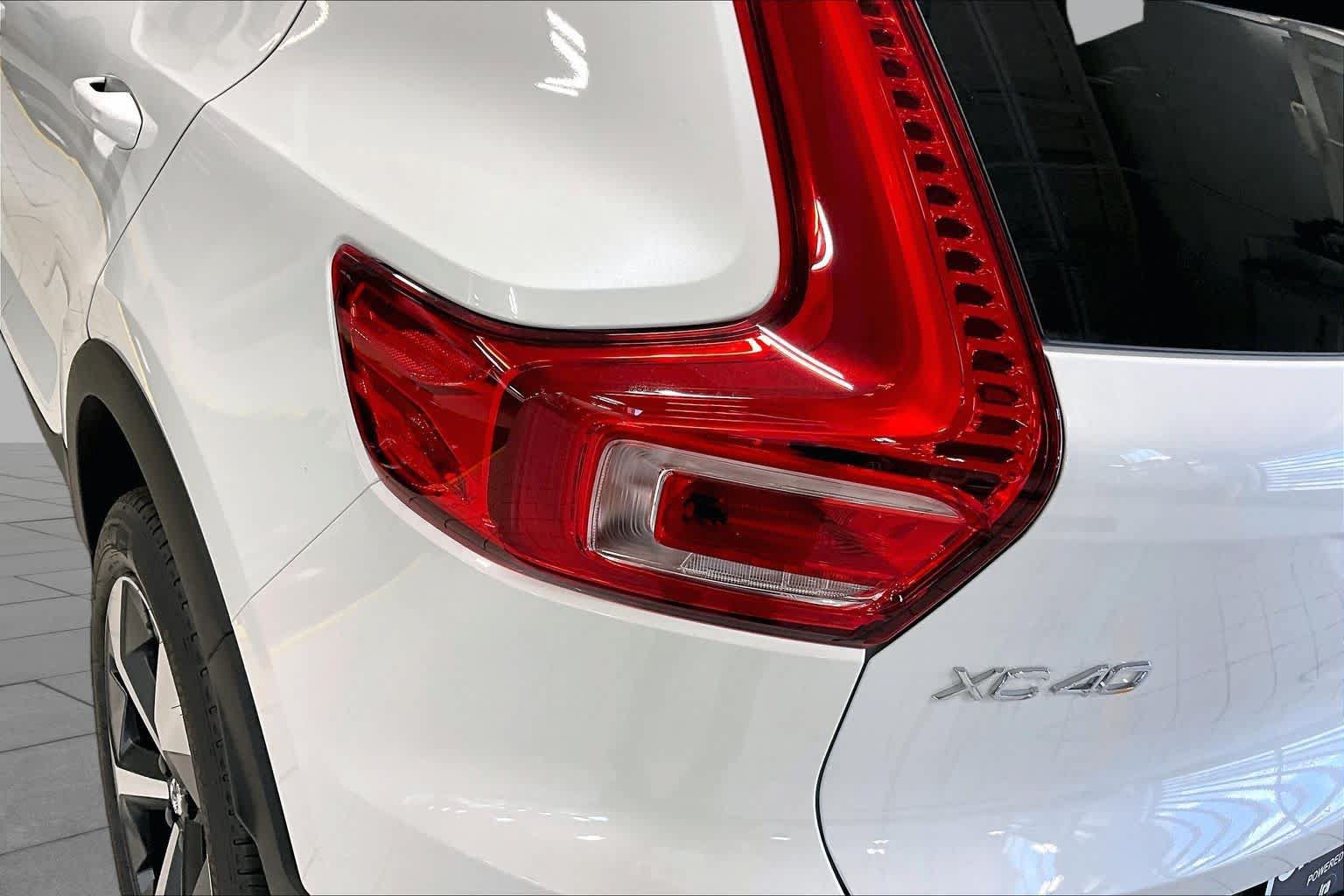 New 2026 Volvo XC40 B5 Plus w/ Protection Package Premier AWD/4WD image 5